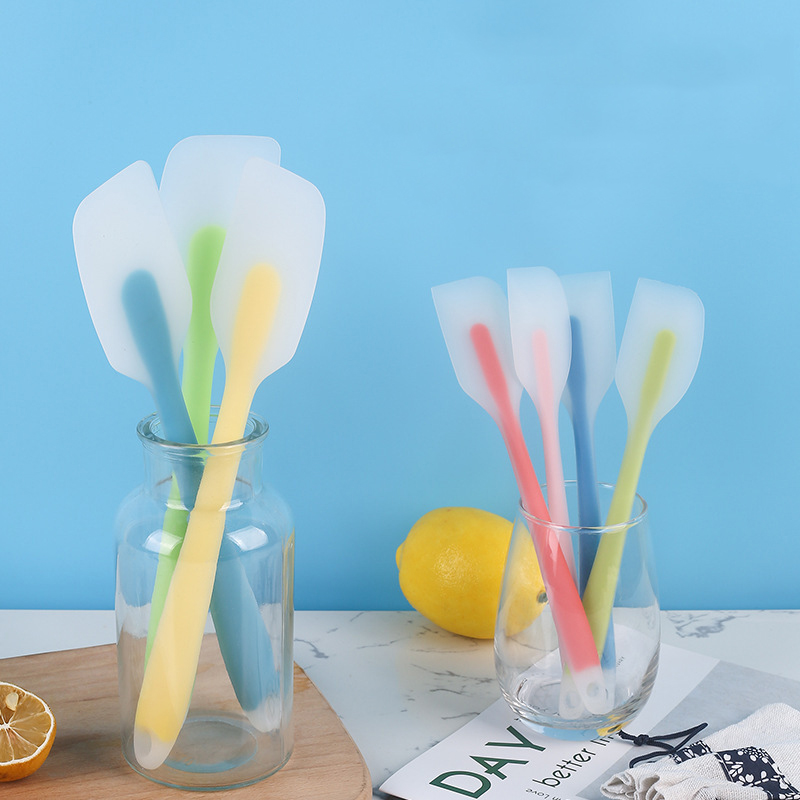 Spatule en silicone flexible d - Kitchen Gadgets To Have avis et prix